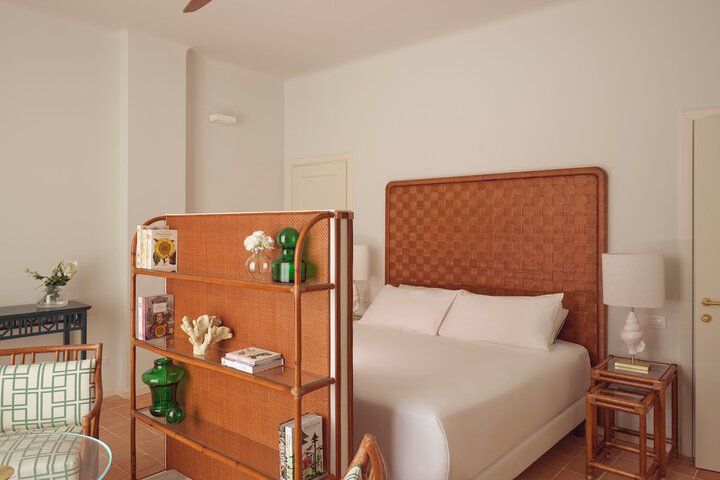 Room 17 of 53