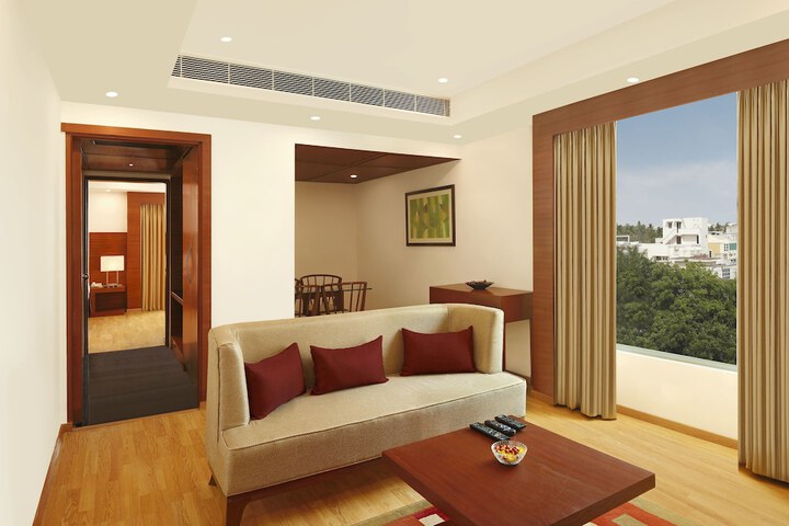 Room 12 of 60