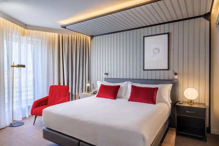 Room 15 of 80