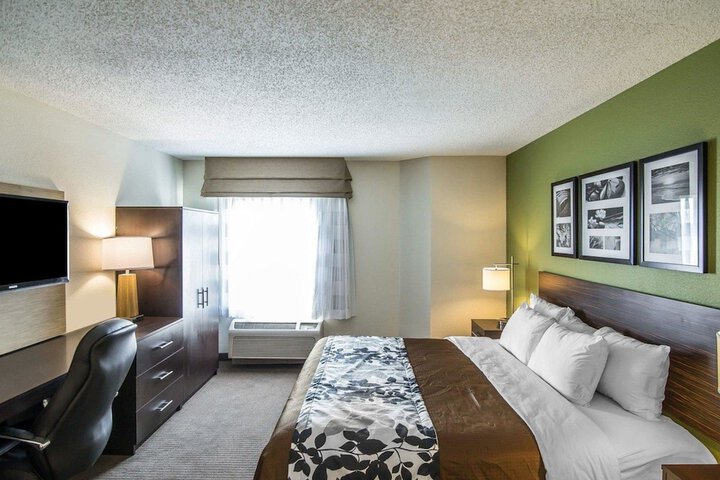 Room 19 of 33