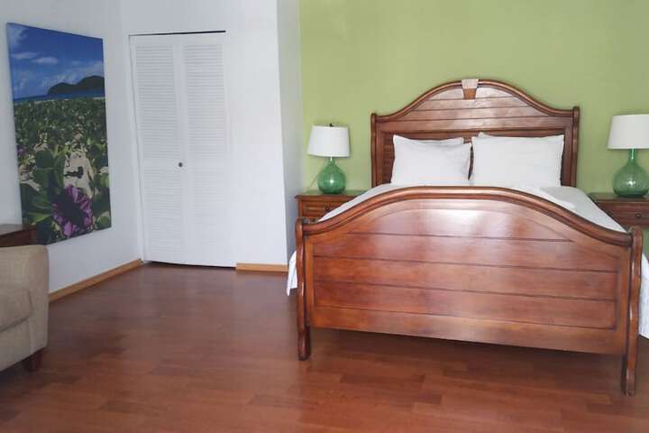 Room 15 of 122