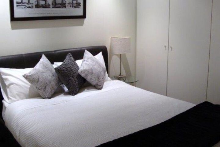 Room 3 of 12