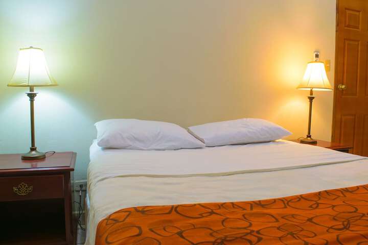 Room 19 of 39