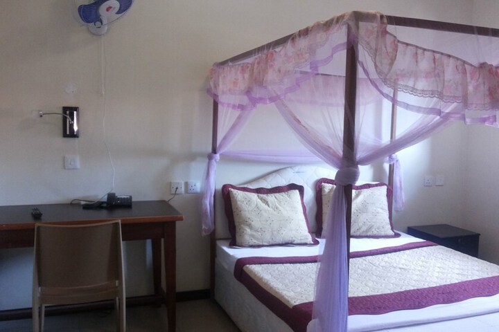 Room 7 of 81