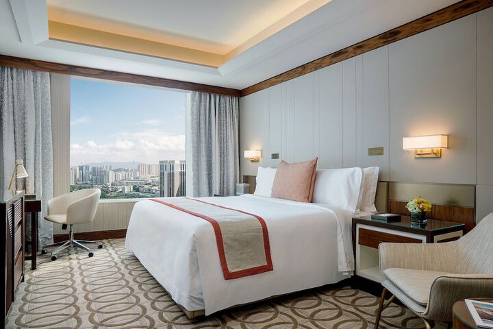 Room 34 of 110