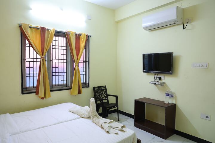 Room 7 of 13