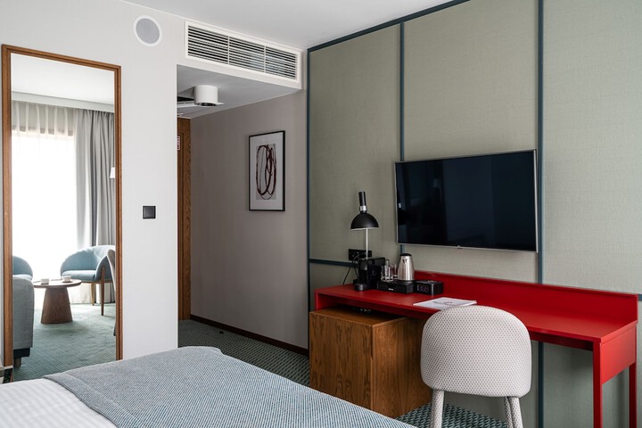 Room 8 of 26