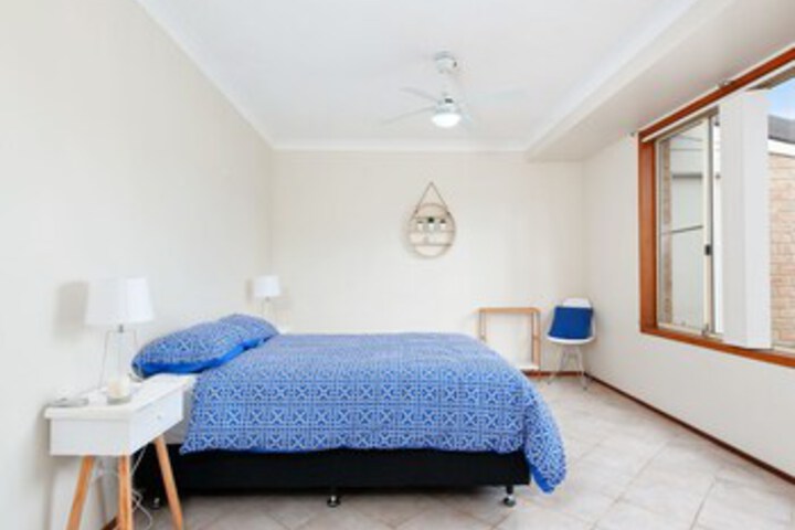 Room 12 of 21