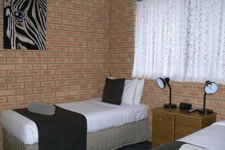 Room 5 of 35
