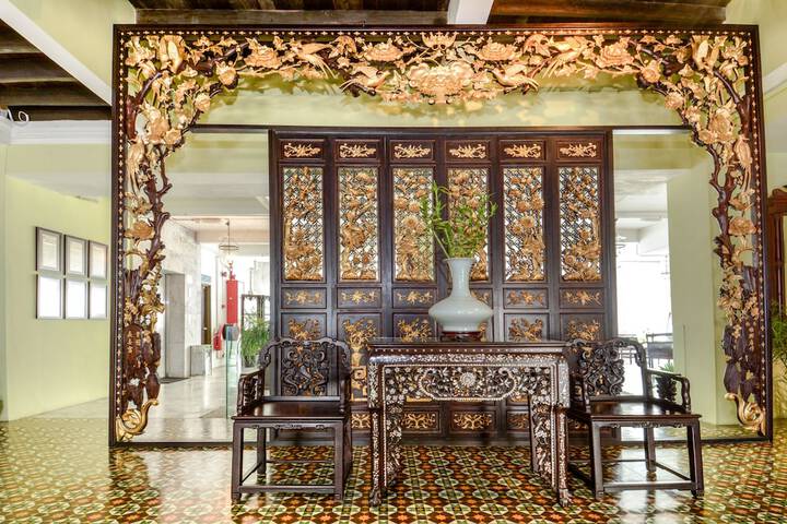 Hotel Interior 4 of 108