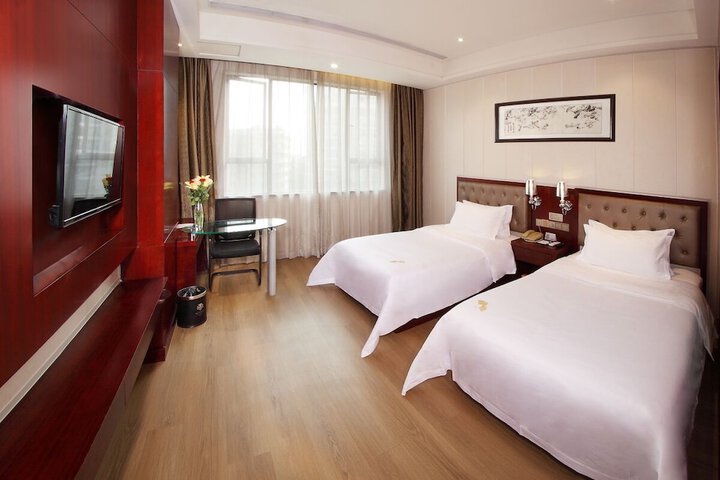 Room 15 of 70