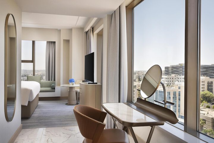 Room 55 of 231