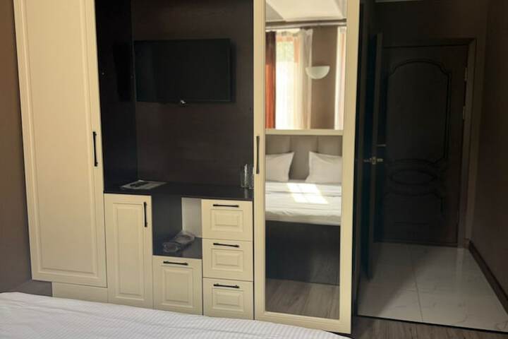 Room 5 of 29