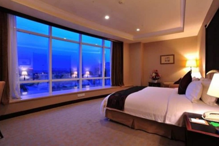 Room 17 of 53
