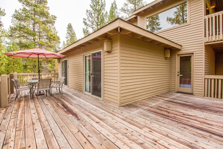Terrace/Patio 11 of 14