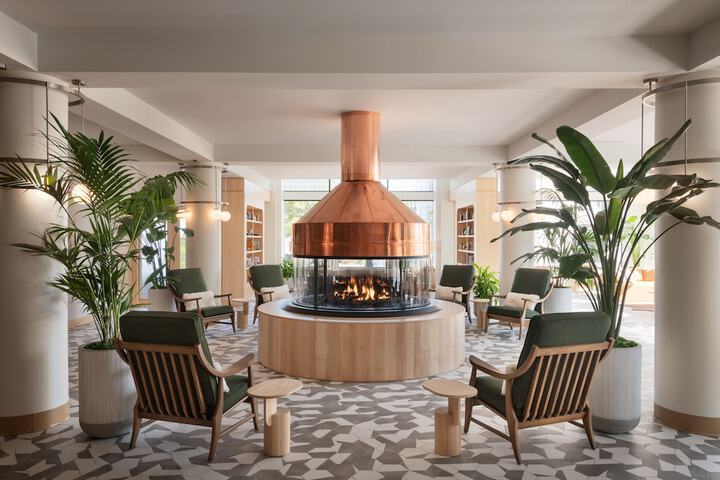 Hotel Verdant in Racine, WI