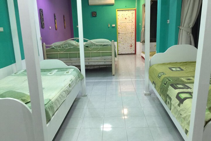 Room 14 of 95