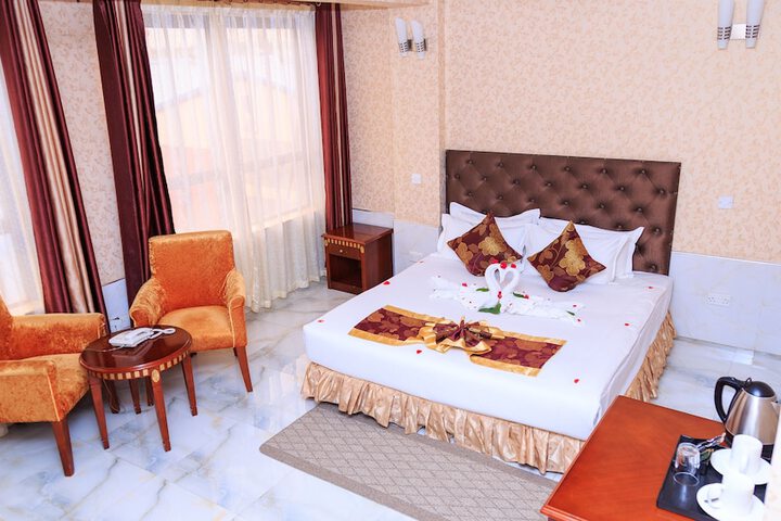 Room 14 of 66