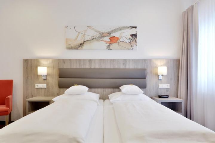 Room 20 of 48