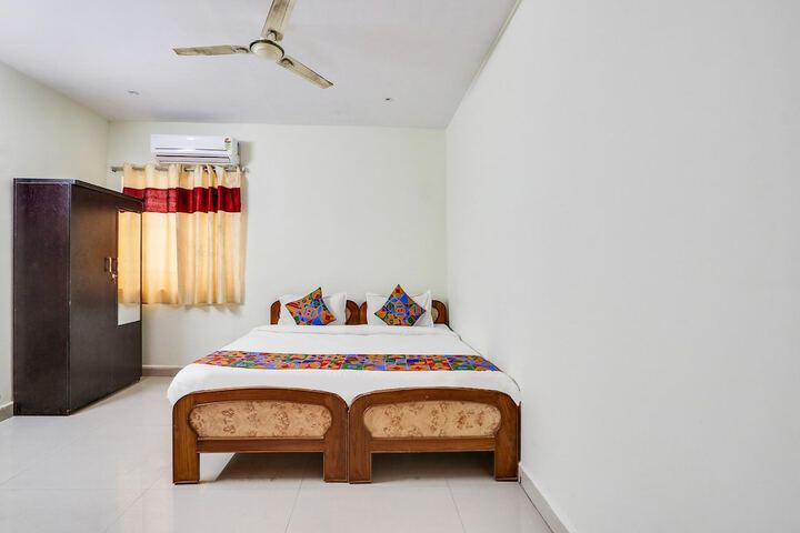 Room 18 of 25