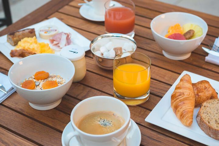 Breakfast/Coffee Service 47 of 80