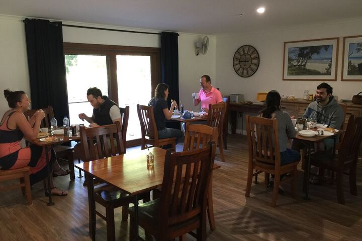 Dining 29 of 63