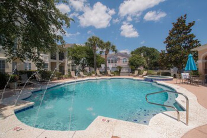 Pool 33 of 58