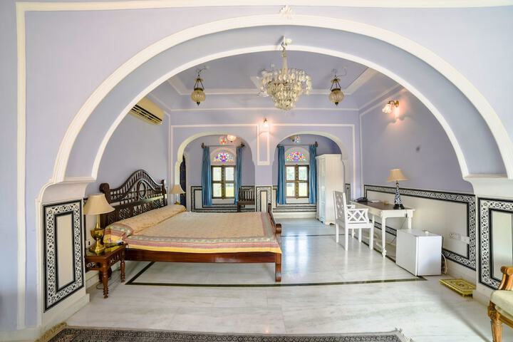 Room 5 of 62