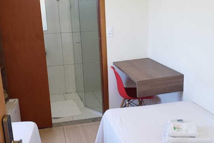 Room 16 of 33