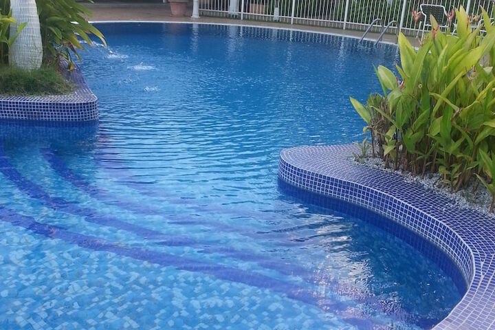 Pool Hotel