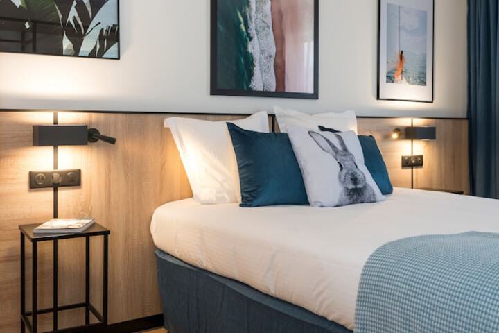 Room 10 of 43