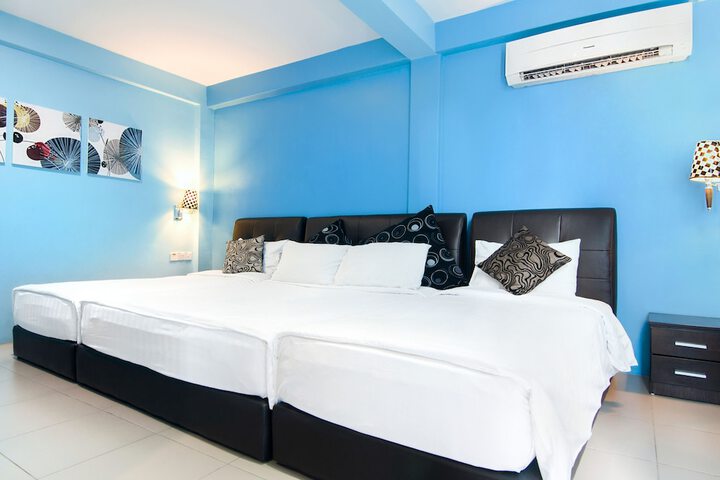 Room 9 of 26