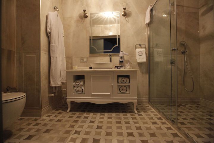 Bathroom Interior Photo
