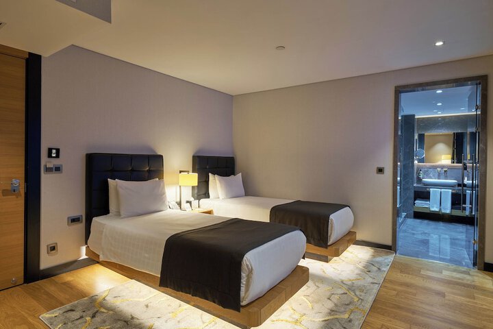 Room 74 of 203