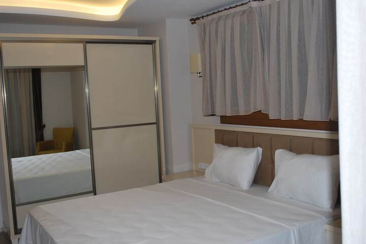 Room 14 of 38
