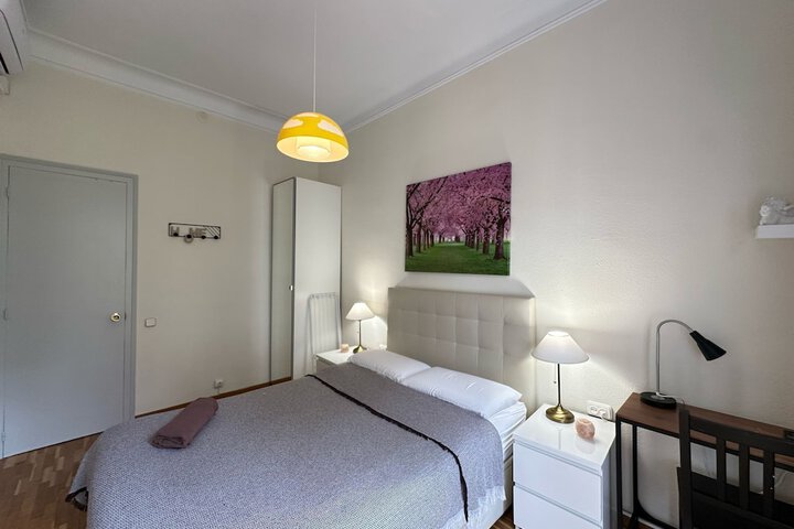 Room 12 of 24