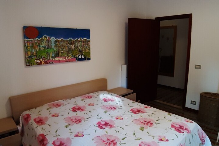 Room 4 of 17