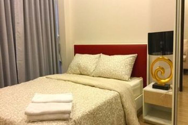 Room 8 of 15