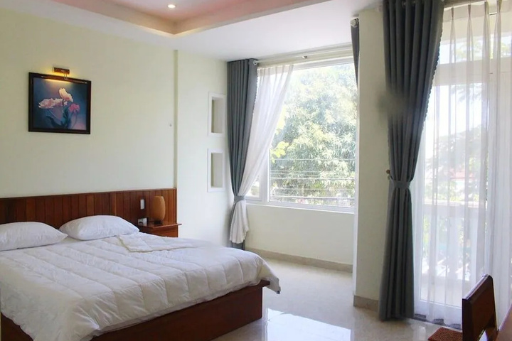Room 7 of 15
