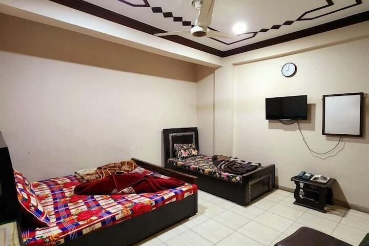 Room 3 of 6