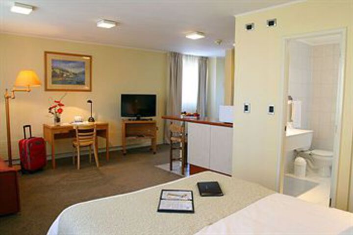Room 13 of 43