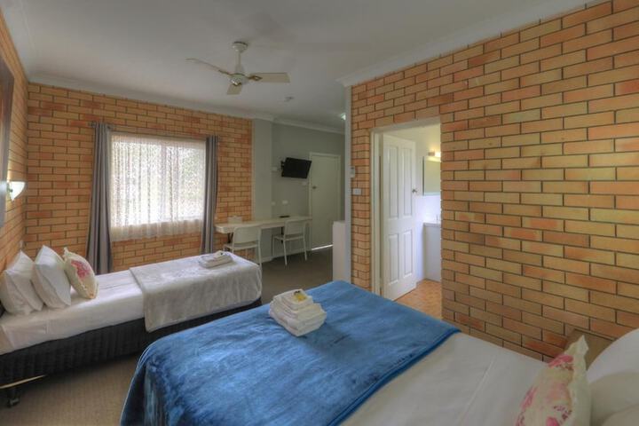 Room 12 of 43