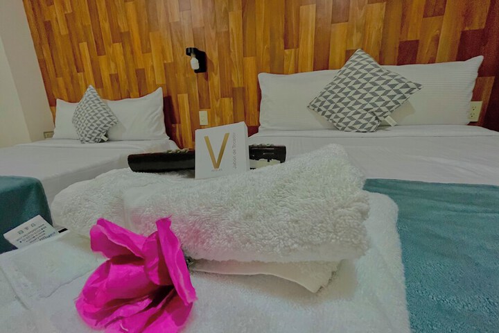 Room 11 of 29