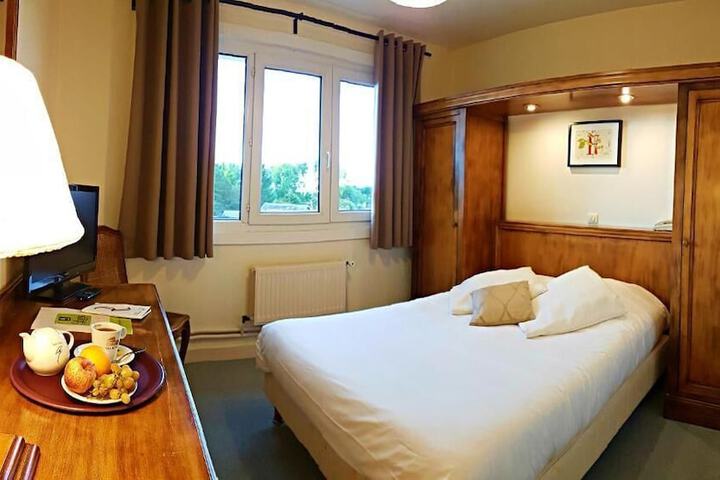 Room 7 of 38