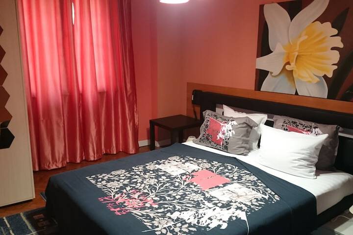 Room 9 of 31