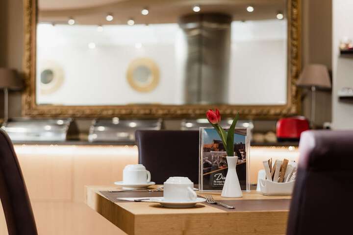 Breakfast/Coffee Service 59 of 122