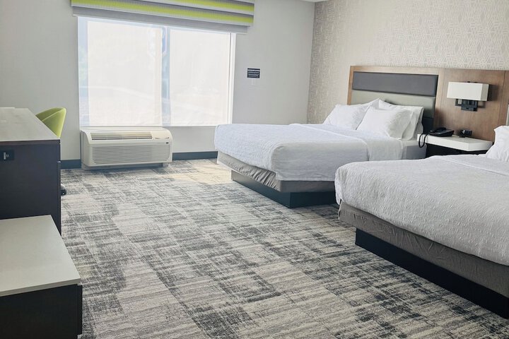 Room 10 of 40