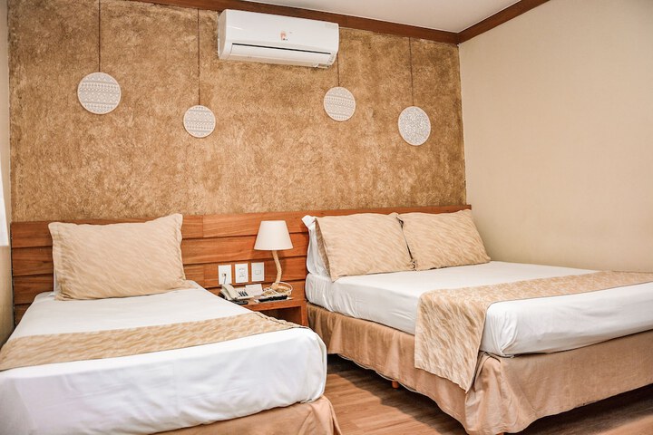 Room 5 of 32