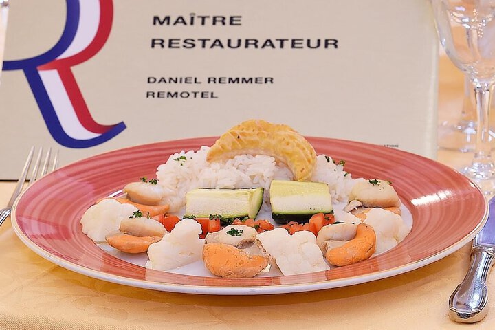 Dining 21 of 45