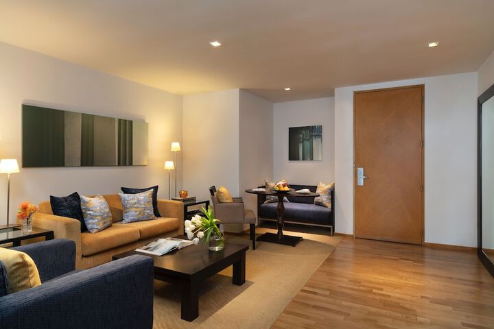 Room 62 of 220